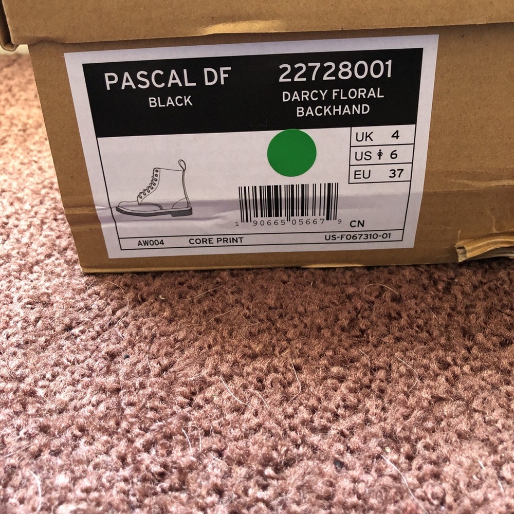 Pascal floral doc martens